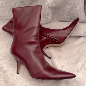 Gianni Milanesi 3” heel ankle boot in a rich bordeaux calves leather.  Size 9